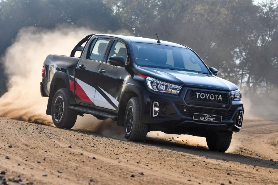  Toyota Hilux GR Sport Double Cab 2019 года  (ZA) (фото 32 из 43)